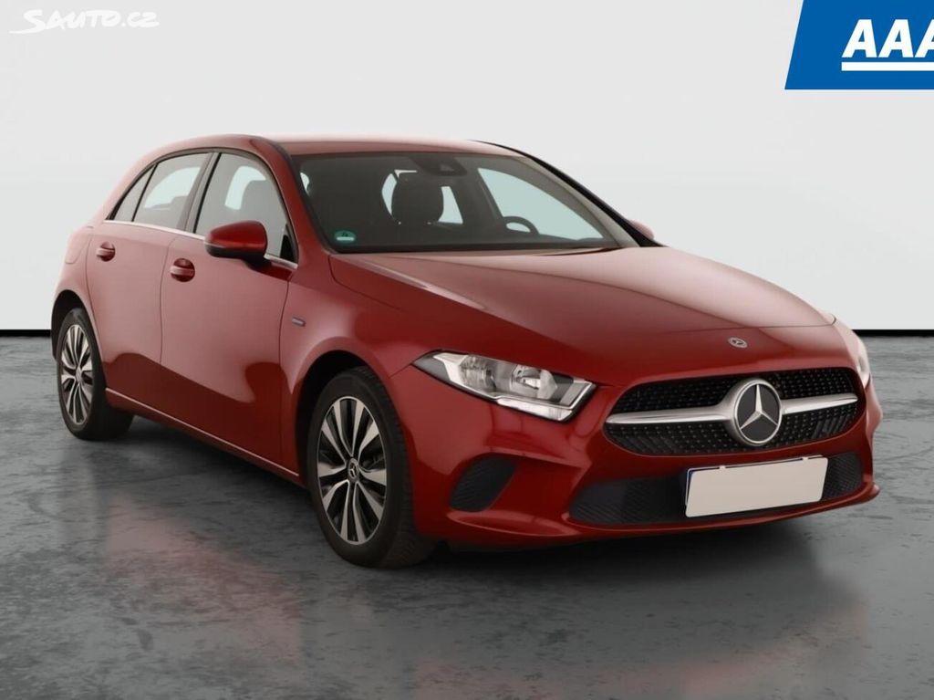 Mercedes-Benz Třídy A, 250 e, Automat, Serv.kniha